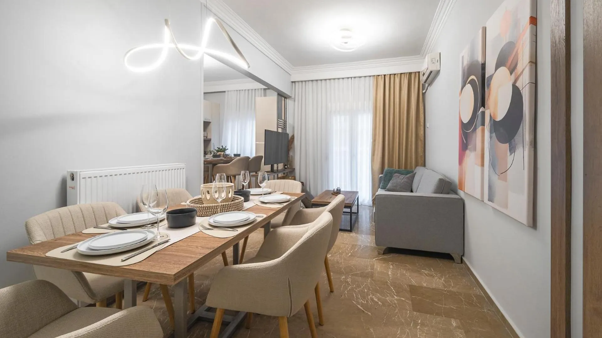 P Deluxe Suites 4 Thessaloniki 0*,